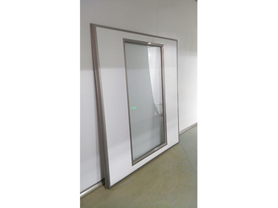 带安全出口的检修门